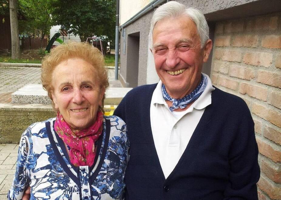 Marito e moglie per sempre insieme: muoiono a 5 giorni di distanza