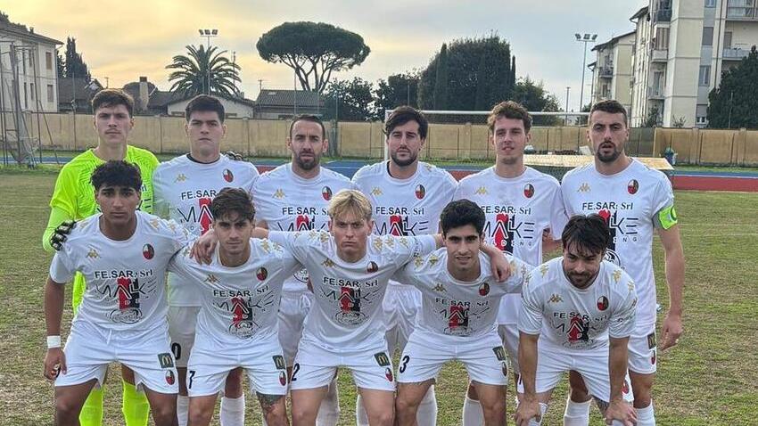 La Lucchese trema a Fucecchio ma in rimonta strappa un pari d’oro