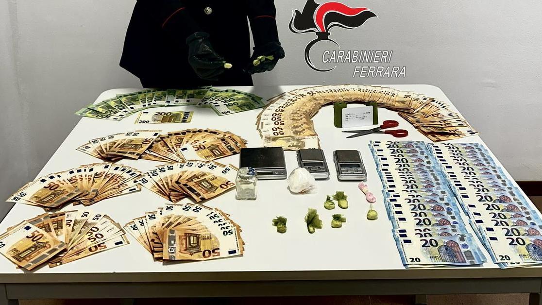 Sorpresi con la cocaina pronta per le feste di Natale, coppia di Copparo arrestata