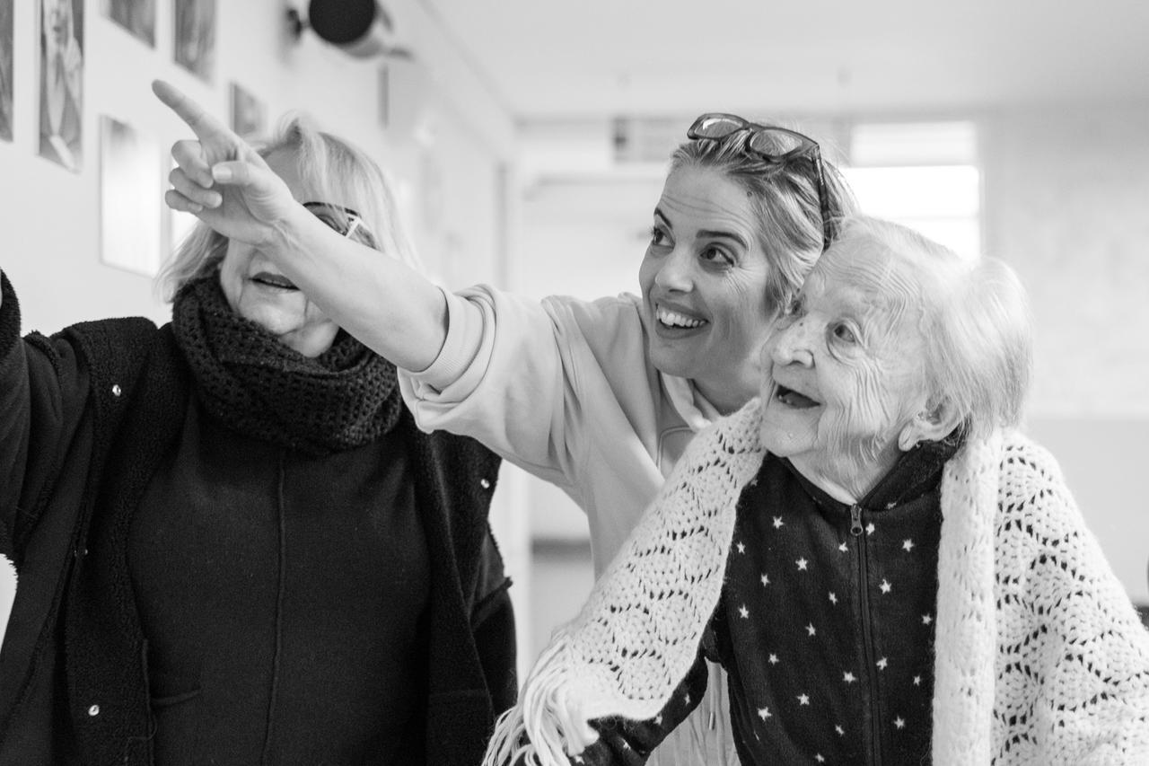 “Rugandosi”: alla Cra San Giuseppe una mostra dedicata alla memoria vivente degli anziani