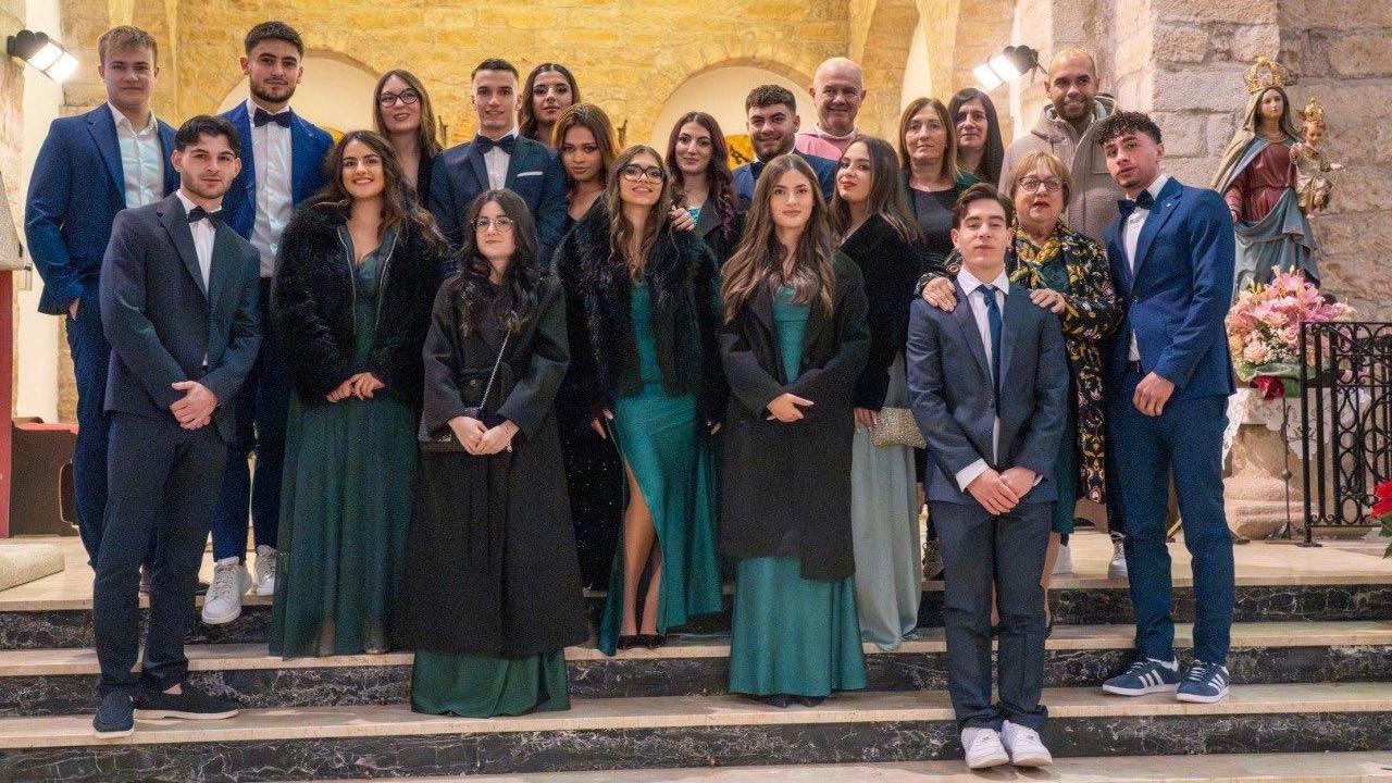 Canti, balli e applausi: il debutto in società dei nuovi diciottenni