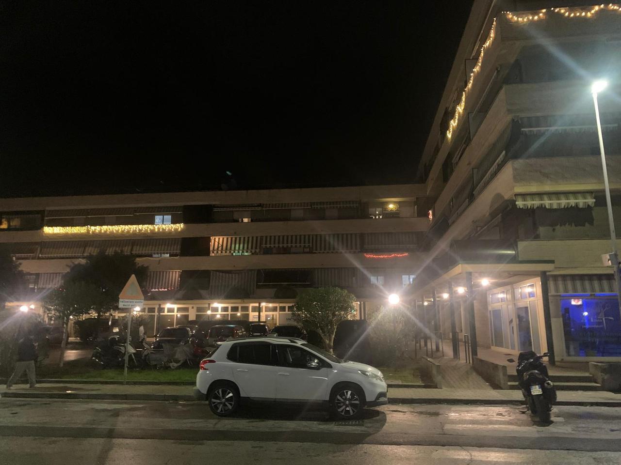 
	Il condominio al quartiere Migliarina dove si &egrave; verificata la fuga di gas (foto Paglianti)

