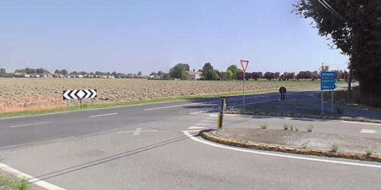 Cade in moto, fa causa al Comune: «C’era troppa ghiaia sulla strada»<br type="_moz" />
