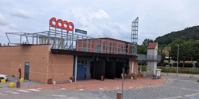 
	Il supermercato Coop di Peccioli

