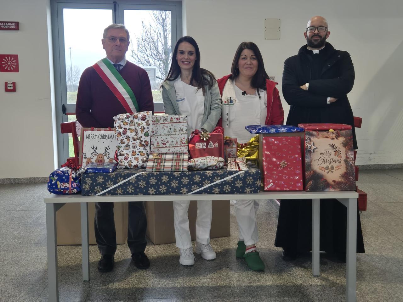 Da Jolanda di Saovia a Cona, doni e pannolini ai bimbi malati