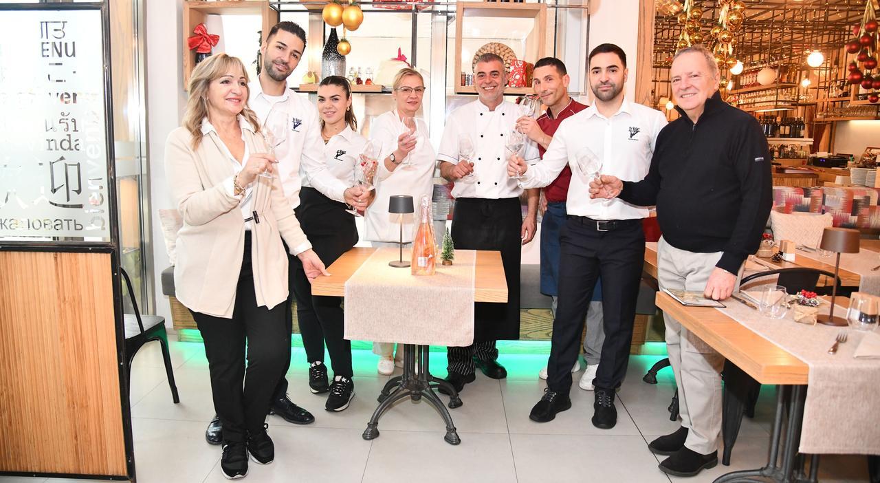 La dolce vita in viale Aldo Moro: il “By night” festeggia 40 anni