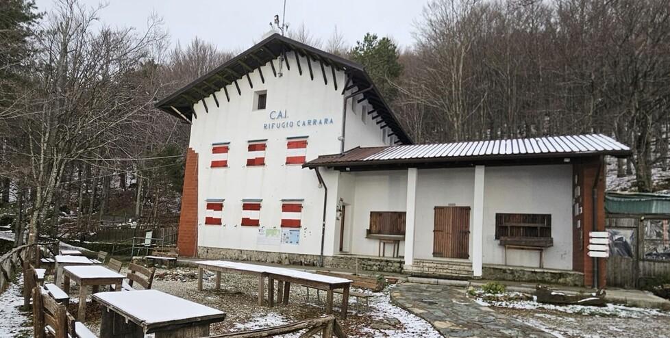 
	Il rifugio Cai &ldquo;Carrara&rdquo; a Campocecina

