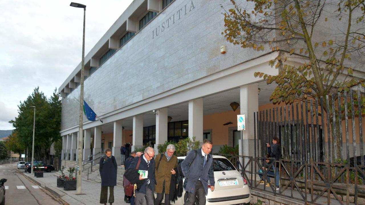 Tempio, i difensori all'uscita dal tribunale