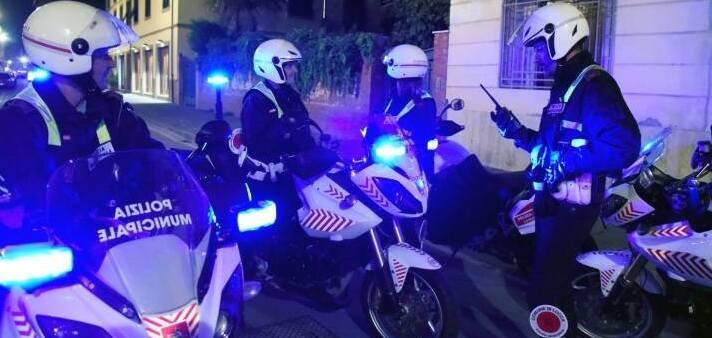 
	Gli agenti della municipale

