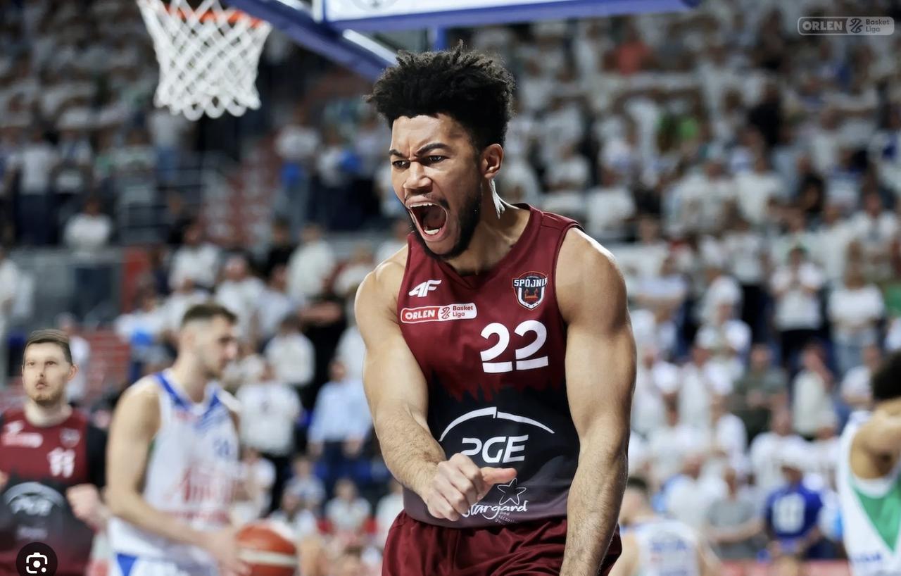 Pallacanestro Reggiana, l'arrivo di Brown Jr “sacrifica” Echenique? Si sonda il mercato dei lunghi