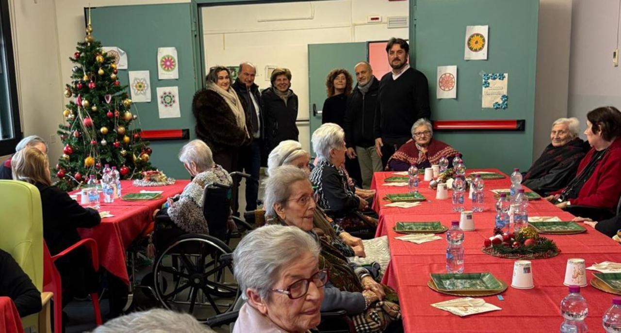 Pranzo di Natale alla Cra Nibbio di Comacchio, menù speciale per gli ospiti
