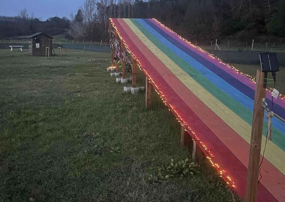 Primo Natale al Ponte dell'Arcobaleno, un luogo del ricordo per salutare i cani che non ci sono più
