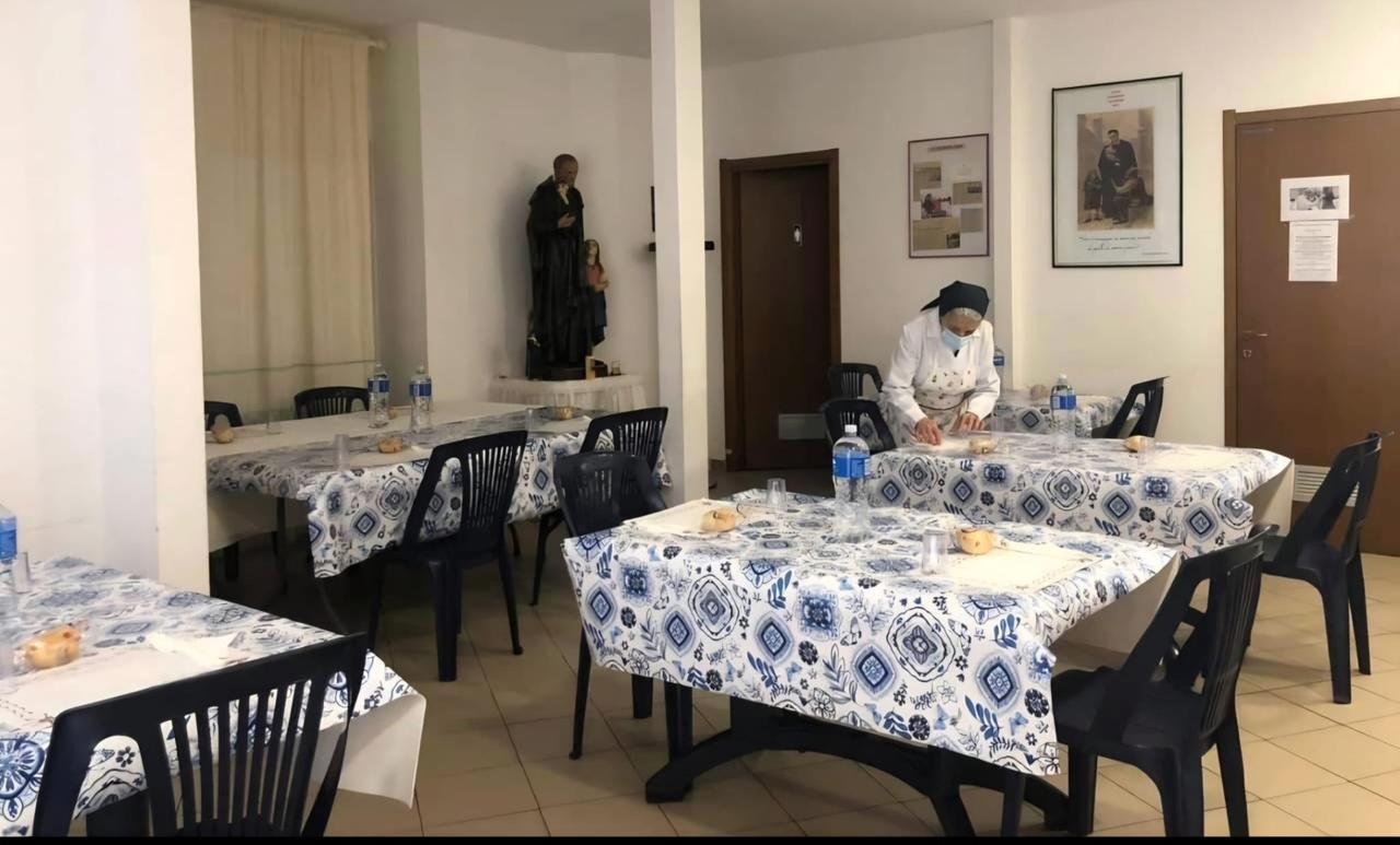 Sciacalli di Natale a Olbia, rubato il cibo destinato ai bisognosi: mensa costretta a chiudere