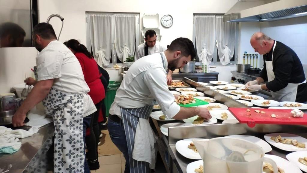 Furto nella mensa dei poveri, la Nuova Sardegna accanto ai volontari: ecco l’Iban per aiutare il gruppo vincenziano