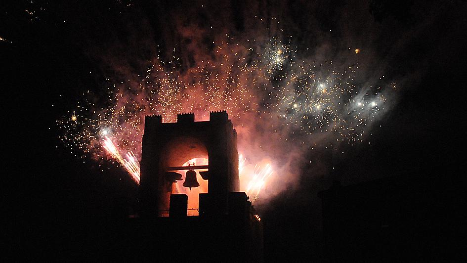 Capodanno, il sindaco di Oristano in trincea: «Costi e documenti in regola»