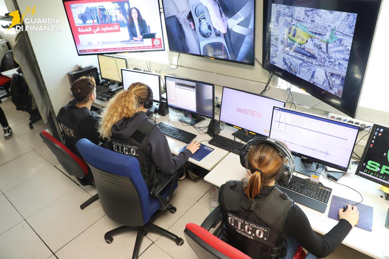 Terrorismo, sette milioni di euro per Hamas da società di beneficenza: 9 arresti a Genova