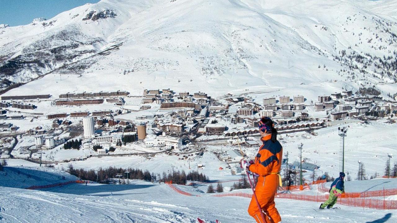 Montagne innevate, relax e piste da sci: da Livigno a Courmayer, ecco i costi delle località più gettonate per Capodanno