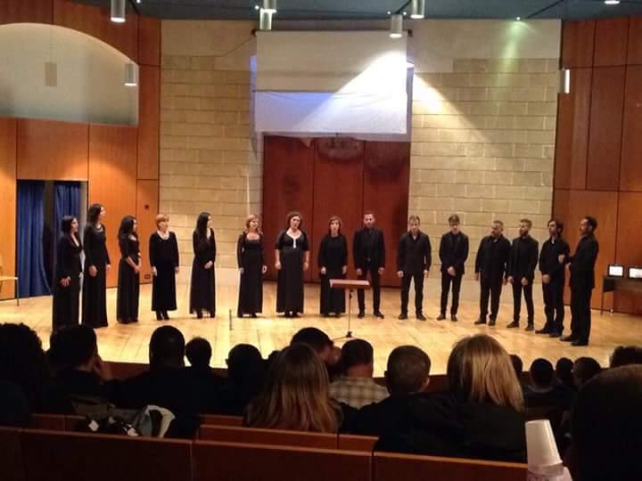 Sassari, i Laeti Cantores e il coro dell’Uniss cantano a San Pietro