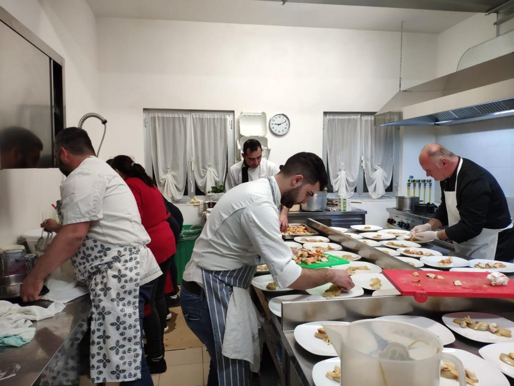 Olbia, trionfa la solidarietà dopo il furto di Natale: riapre la mensa dei poveri