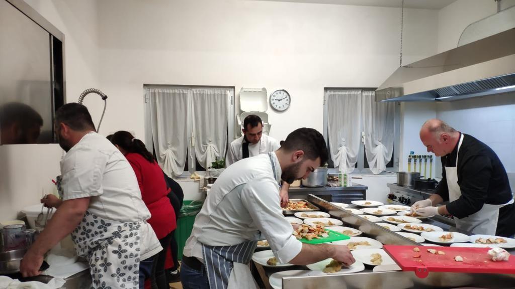 Olbia, trionfa la solidarietà dopo il furto di Natale: riapre la mensa dei poveri