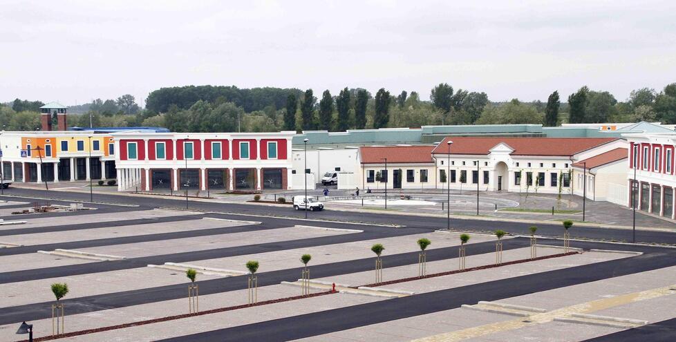 L’ex outlet di Occhiobello sarà demolito, i negozi diventano capannoni