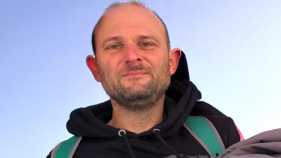 Morto in moto a Gavello, il ricordo: «Stefano, grande padre di famiglia»