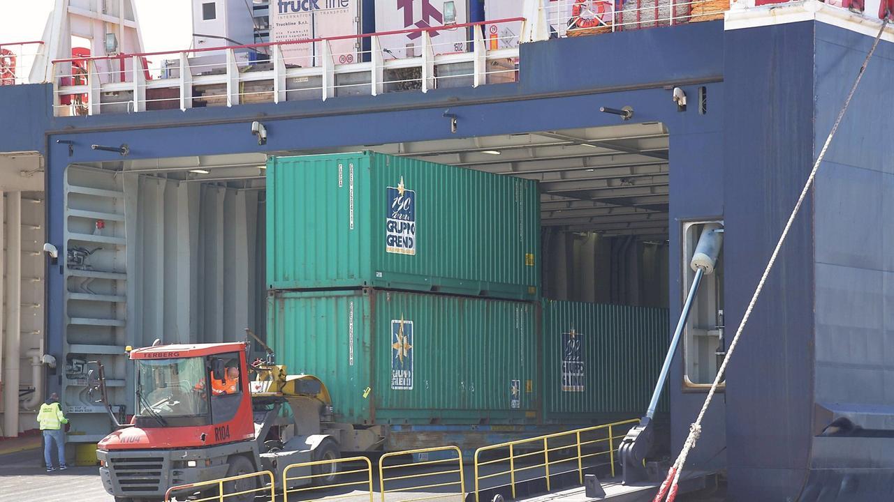 Caro traghetti, la rivolta delle imprese: «La tassa green distrugge le aziende dell’isola»