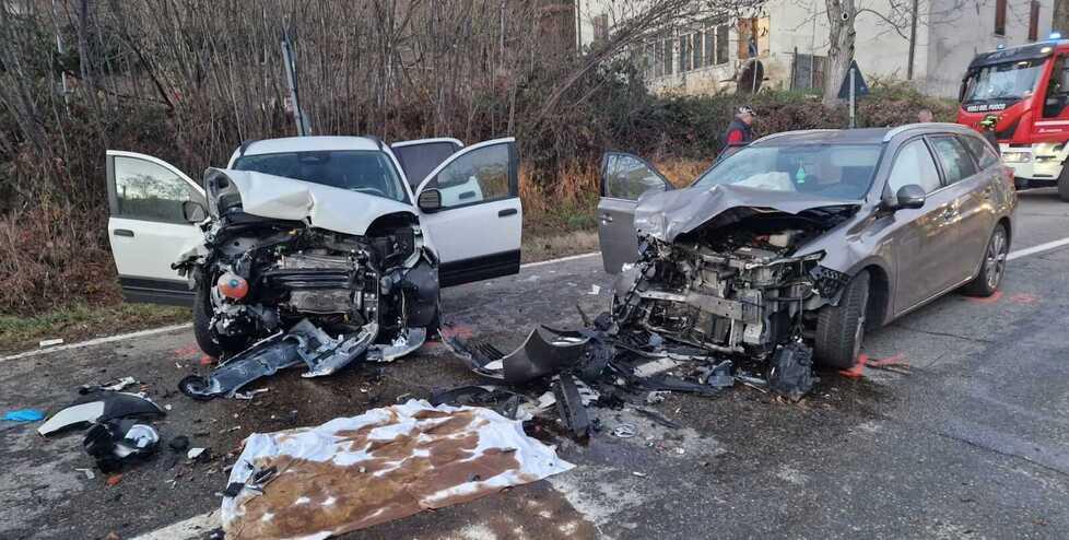 Frontale sulla Fondovalle: sei persone in ospedale, traffico verso l’Appennino in tilt