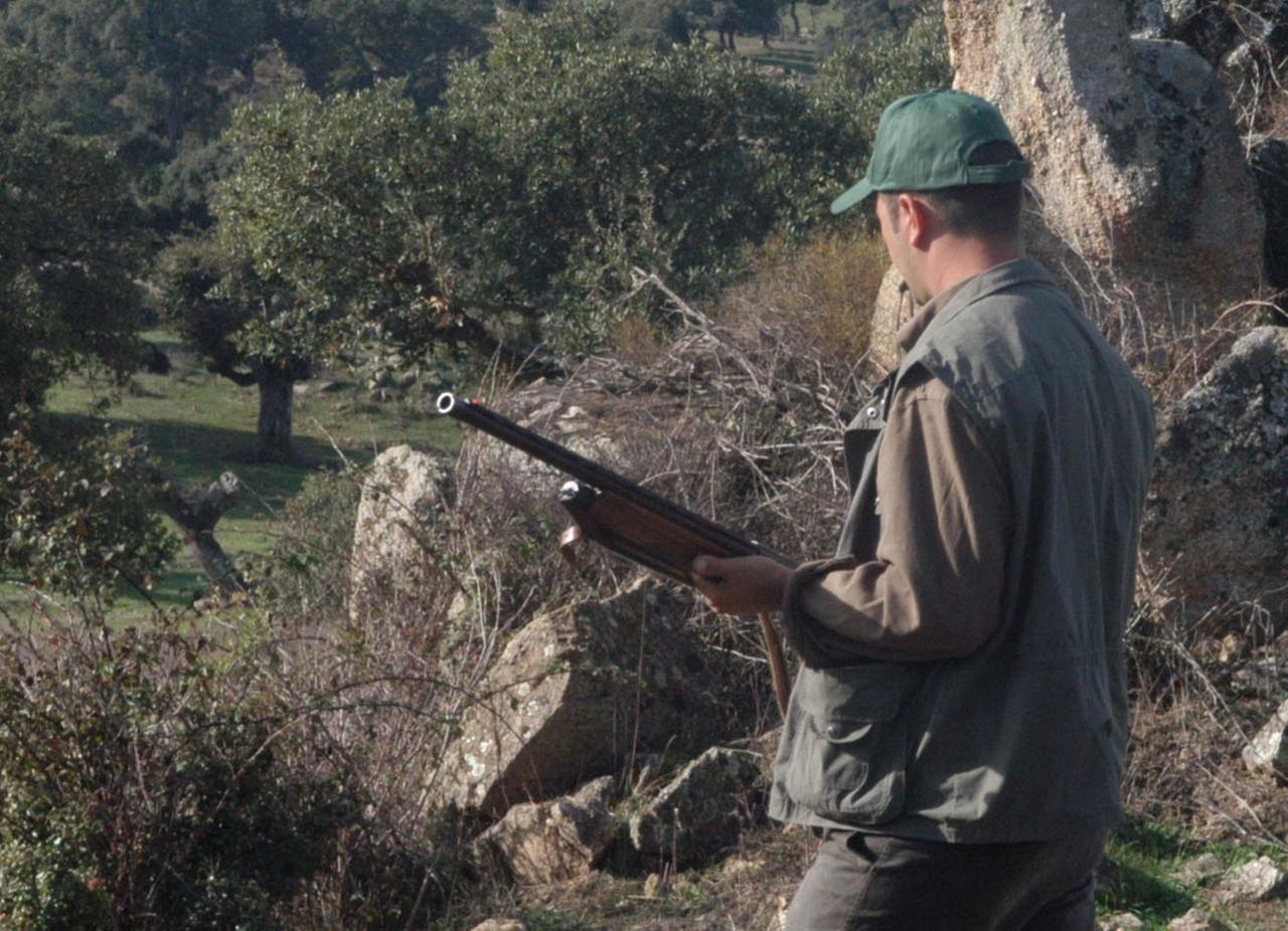 Caccia tragica nelle campagne di Oliena, muore un allevatore – chi è la vittima