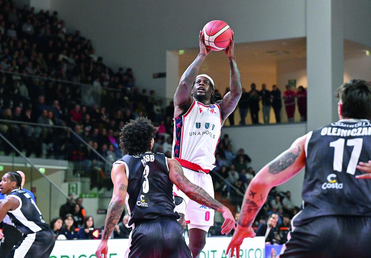 L’orgoglio non basta: Una Hotels sconfitta a Tortona 81-67