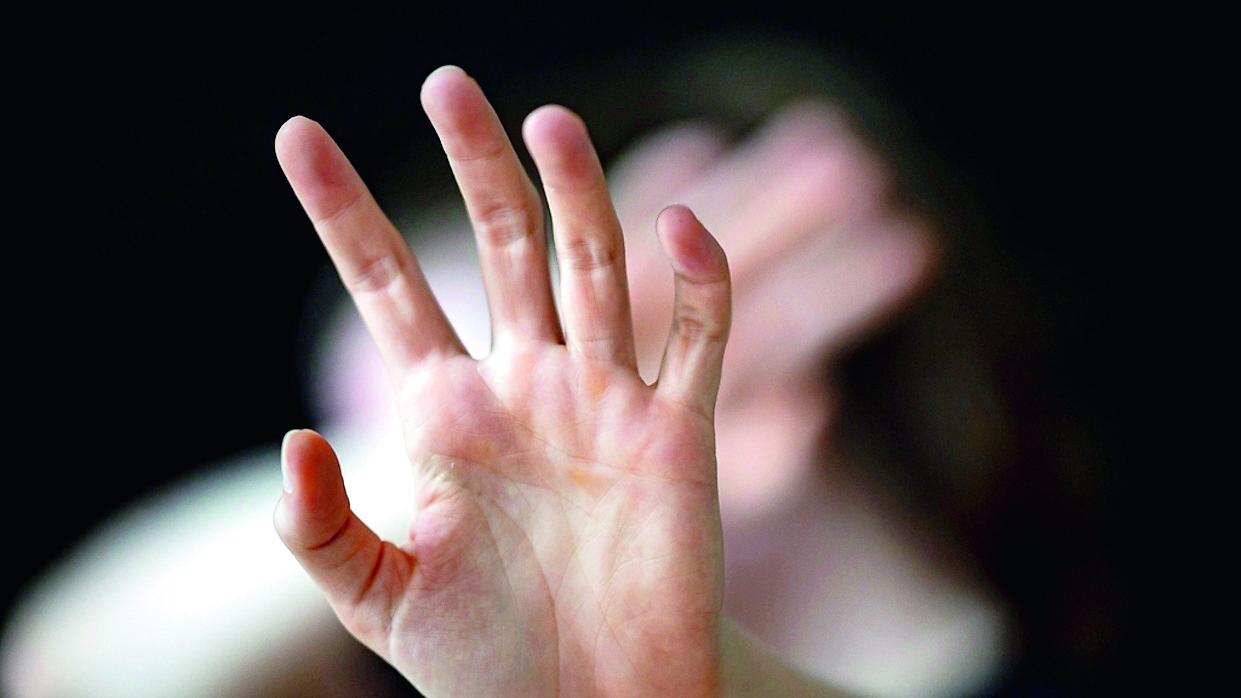 Prepotenti, possessivi e gelosi: allarme violenza fra gli studenti