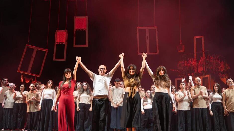 Livorno e i suoi Mayor: si svela il nuovo spettacolo che debutterà il 7 maggio al Goldoni