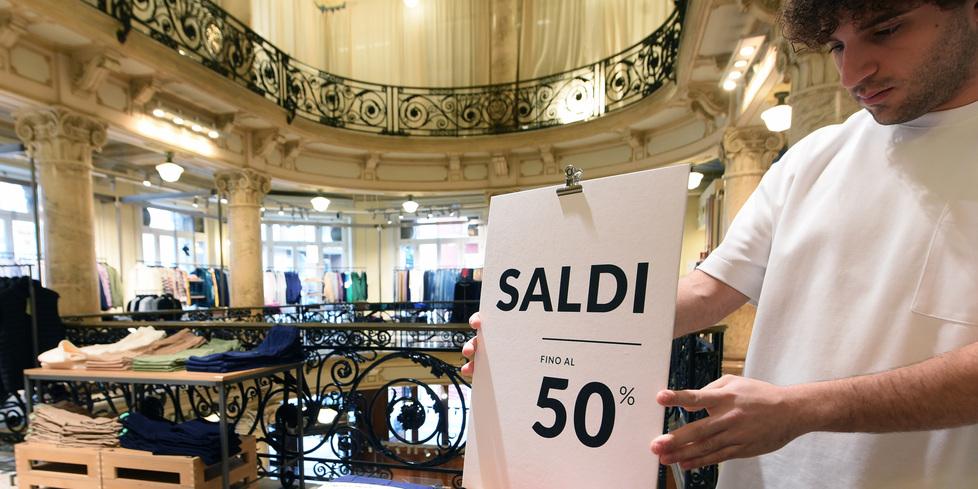 Saldi sempre prima: al via il 3 gennaio, ecco le regole regionali da seguire