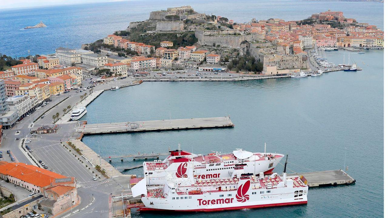 
	Traghetti a Portoferraio

