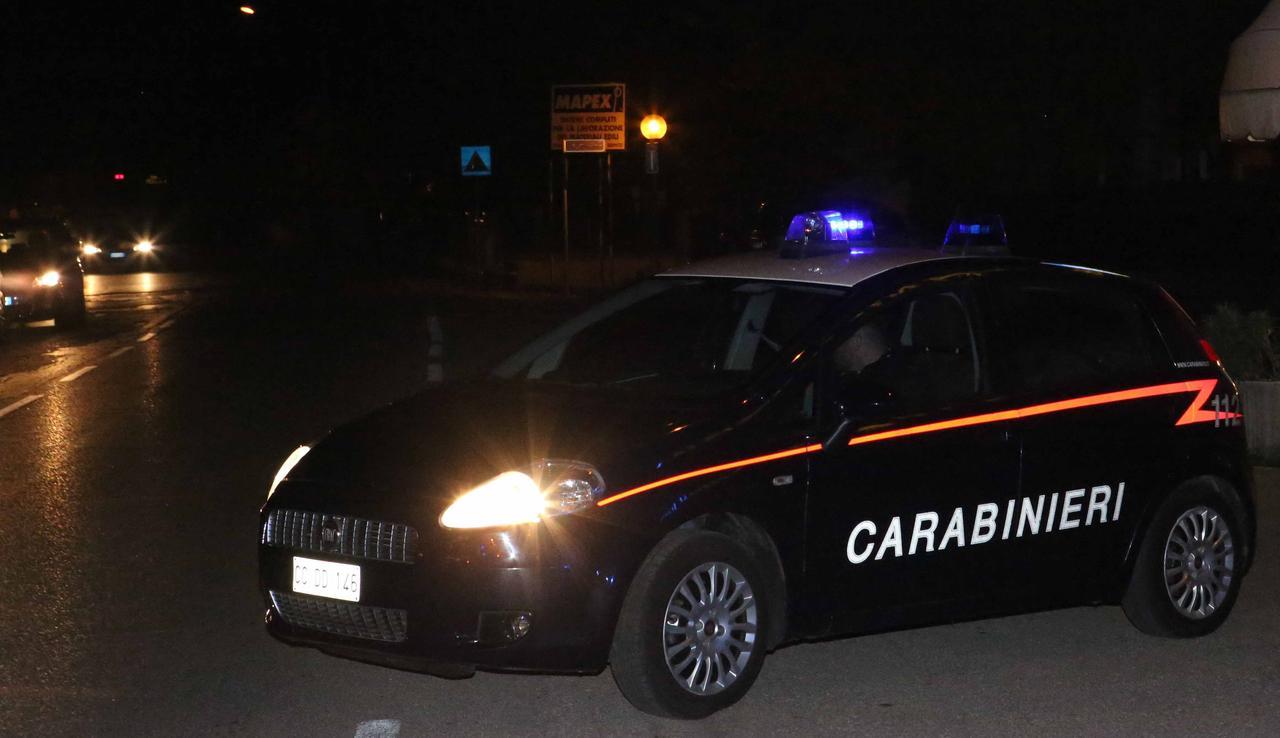 Bagnolo, rapinatore armato di coltello fa irruzione all’Ecu e porta via l’incasso
