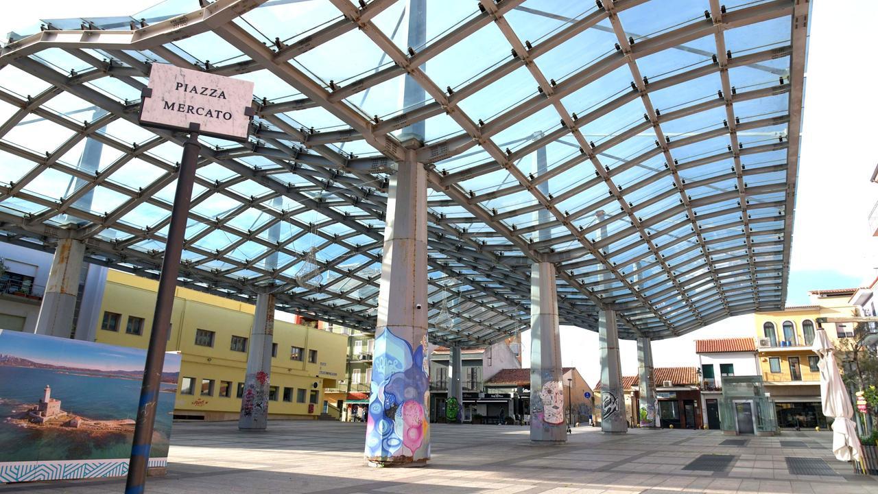 Olbia, piazza Mercato eterna incompiuta: il Comune cerca una via d’uscita