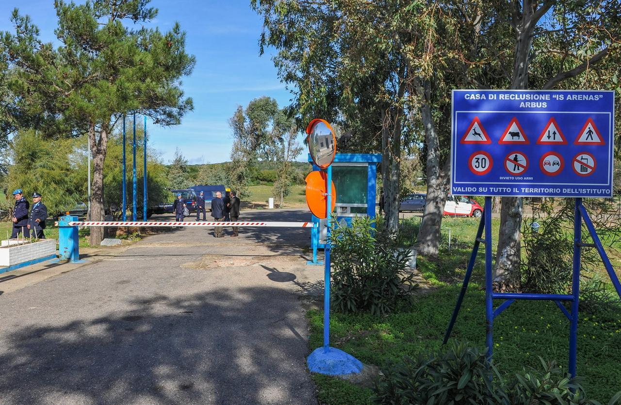 La vita nella colonia penale non gli piace, evade e fa 40 chilometri a piedi per tornare in carcere