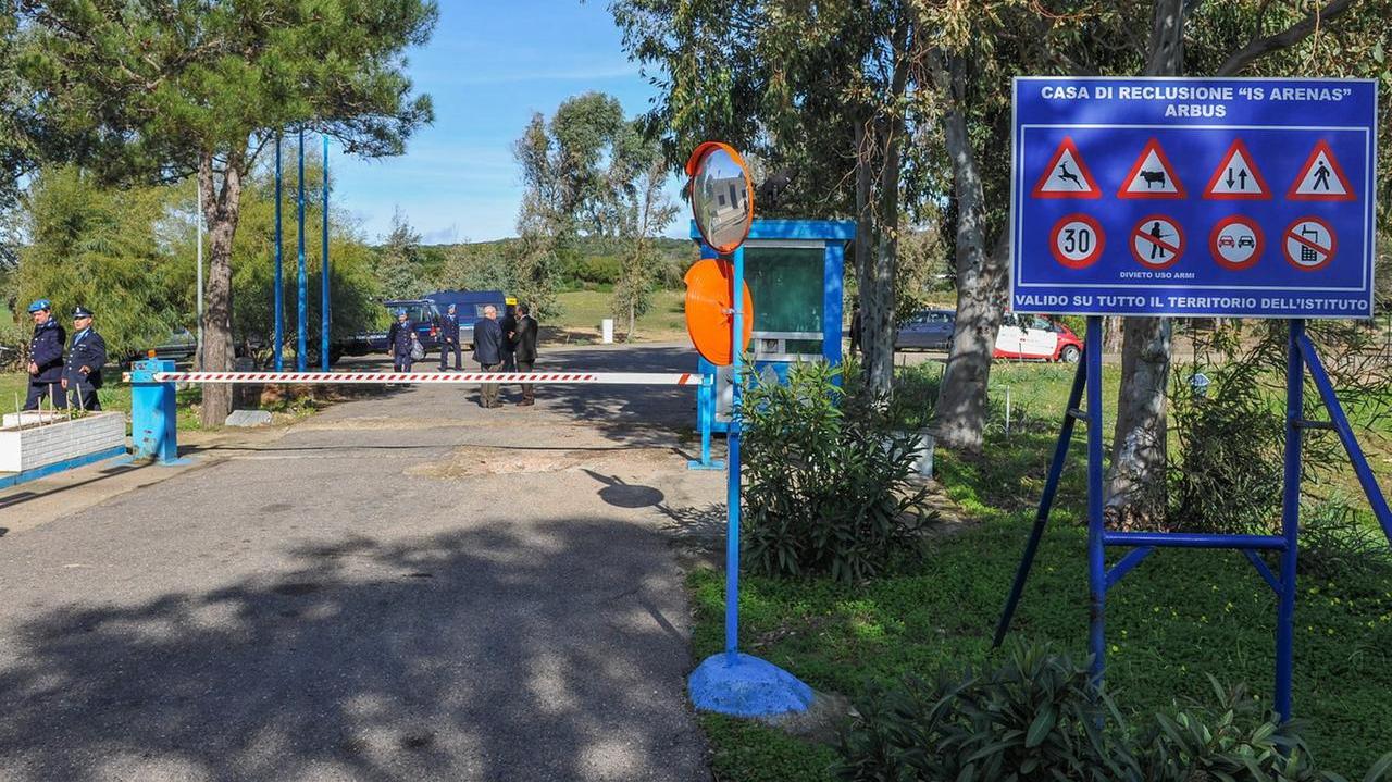 La vita nella colonia penale non gli piace, evade e fa 40 chilometri a piedi per tornare in carcere