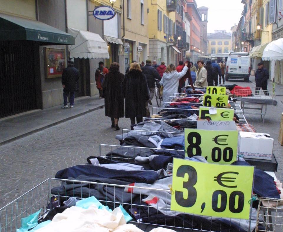 Crisi del mercato settimanale, Guastalla pensa di riportarlo in piazza Mazzini