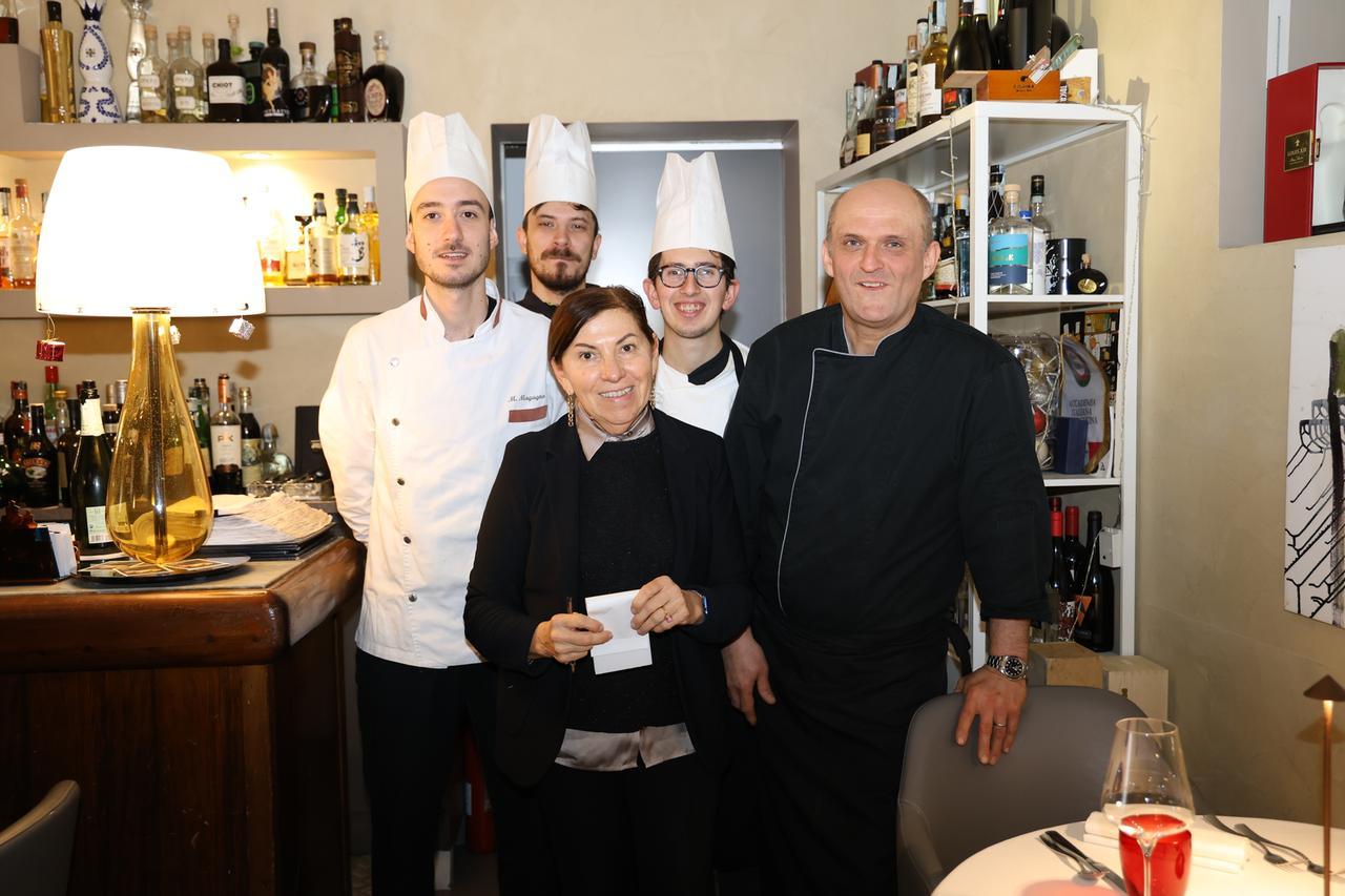 Tutto pronto per il Cenone a Ferrara, ristoranti pieni ma anche l’asporto piace