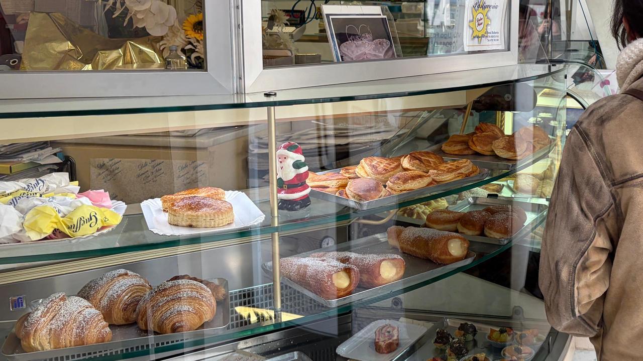 Via il grembiule resta il gusto, ultimo giorno di lavoro per la storica pasticceria