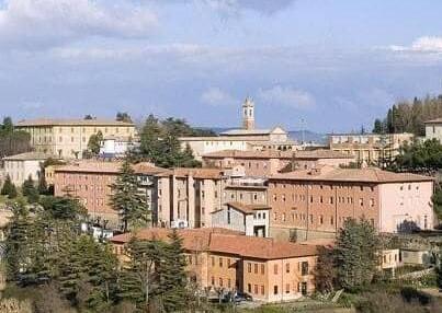 
	Una veduta dell&rsquo;ospedale di Volterra

