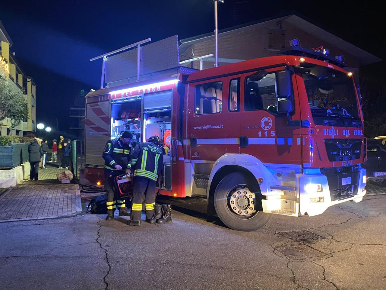 Incendio a Reggio Emilia, evacuata una palazzina