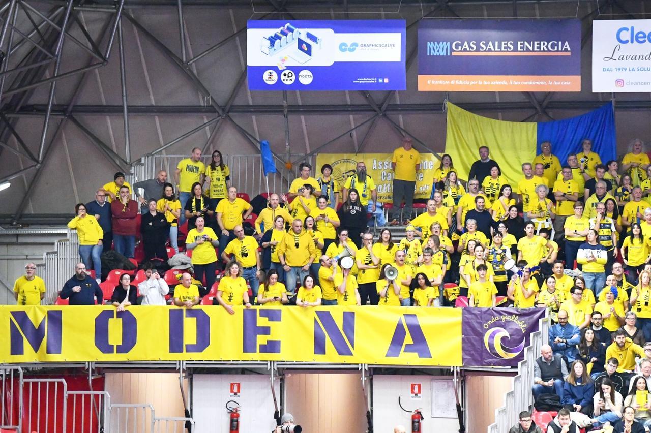 
	I tifosi giallobl&ugrave; a Piacenza

