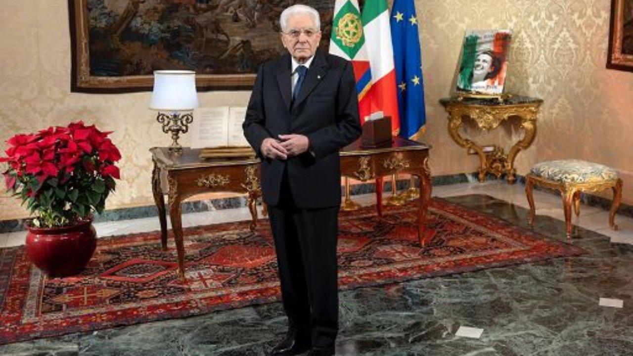 Il presidente della Repubblica Sergio Mattarella: «Giovani siate coraggiosi, niente è più forte della nostra democrazia»