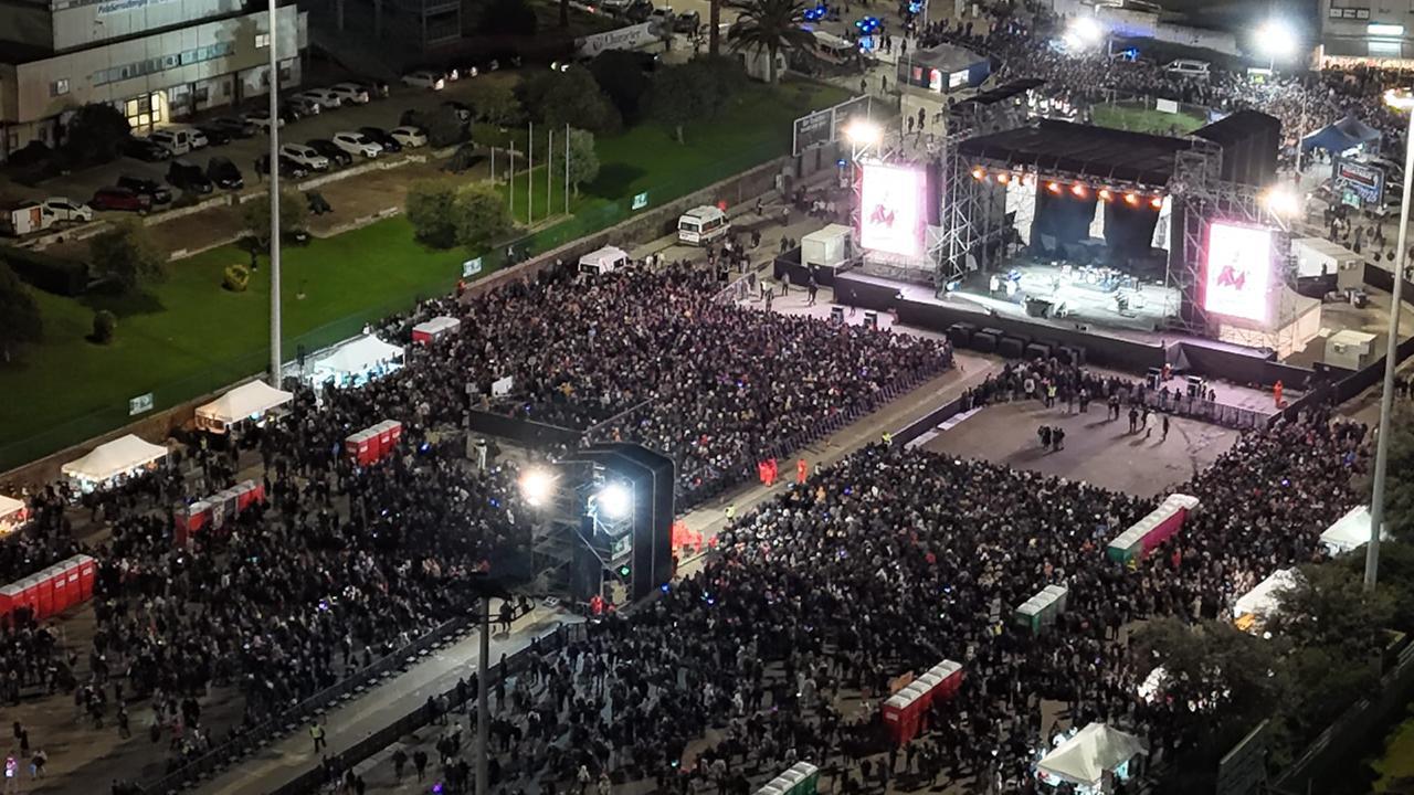 In Sardegna un Capodanno da record, 200mila nelle piazze per i concerti dei Big della musica –Tutti i video
