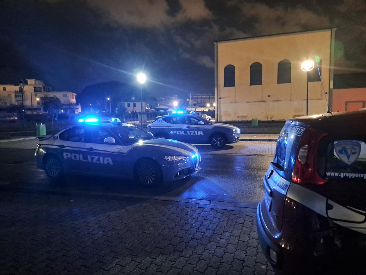 
	Volanti della polizia di Stato in citt&agrave; (foto d'archivio)

