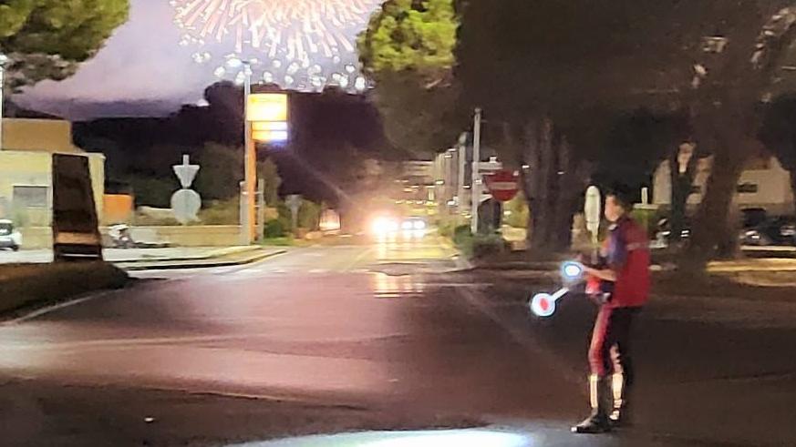 Un carabinieri in servizio la notte di San Silvestro (foto d'archivio)