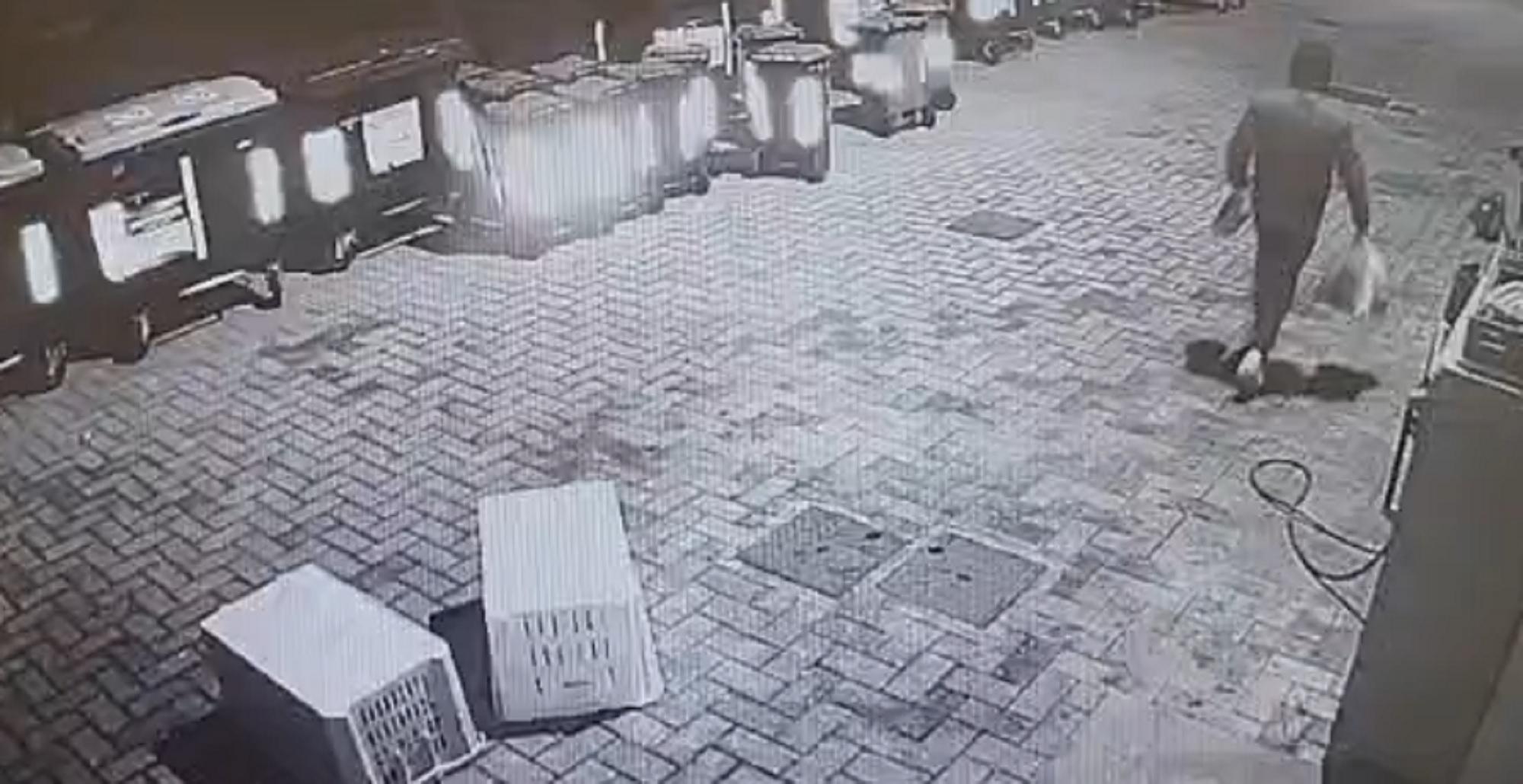 Il ladro in fuga dalla Caritas con il cibo