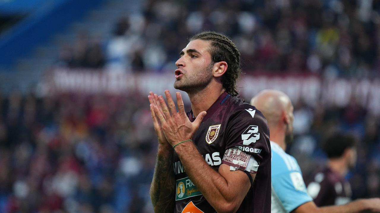 Reggiana, Portanova ai tifosi granata: «Porto sulle spalle un grande peso, ma lo faccio a testa alta, perché so che dietro di me ci siete voi»